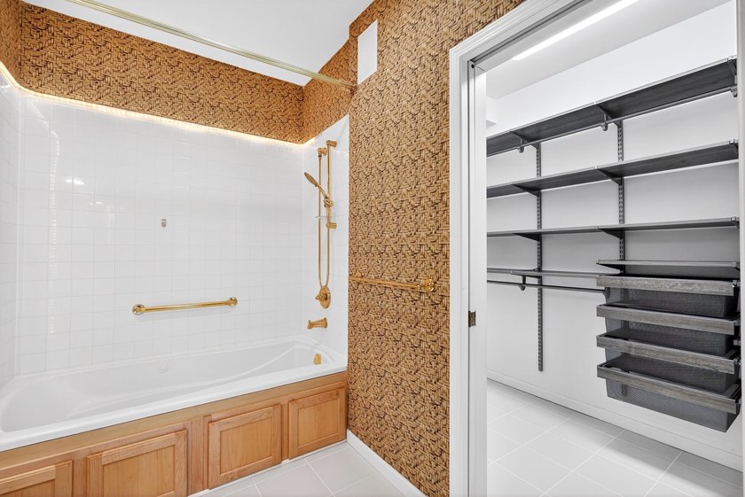 Beautiful luxury condominium home in East Madison's sought after - photo 23