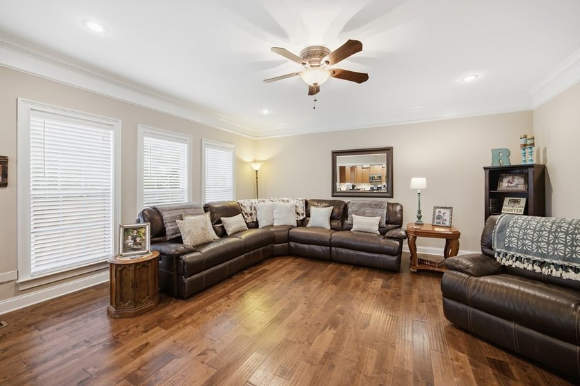 4BD/2.5BA home on 8.21 Acres zoned for Heritage Schools! - photo 10