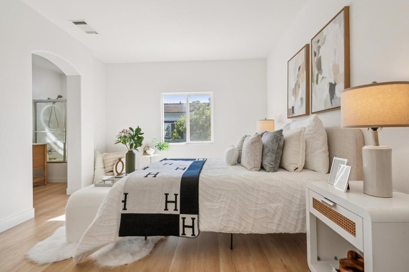 Gorgeous Remodeled Townhome - The Large Model at Parc Metro - - photo 21