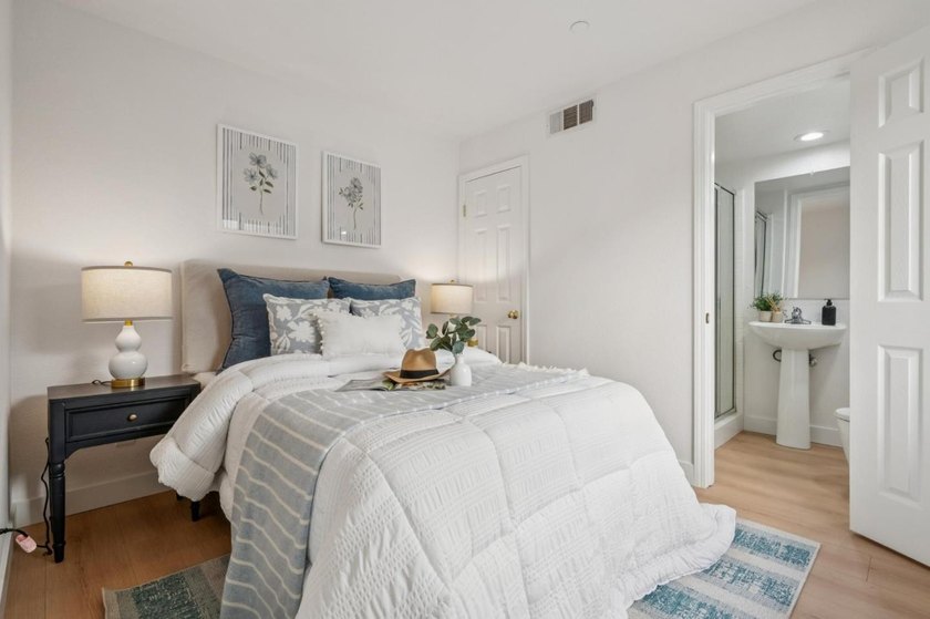 Gorgeous Remodeled Townhome - The Large Model at Parc Metro - - photo 29