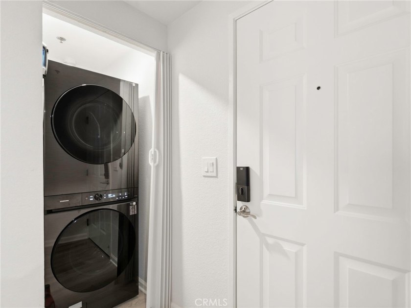 FHA &amp; VA APPROVED! Welcome to 838 Pine Ave #215, a beautifully - photo 8