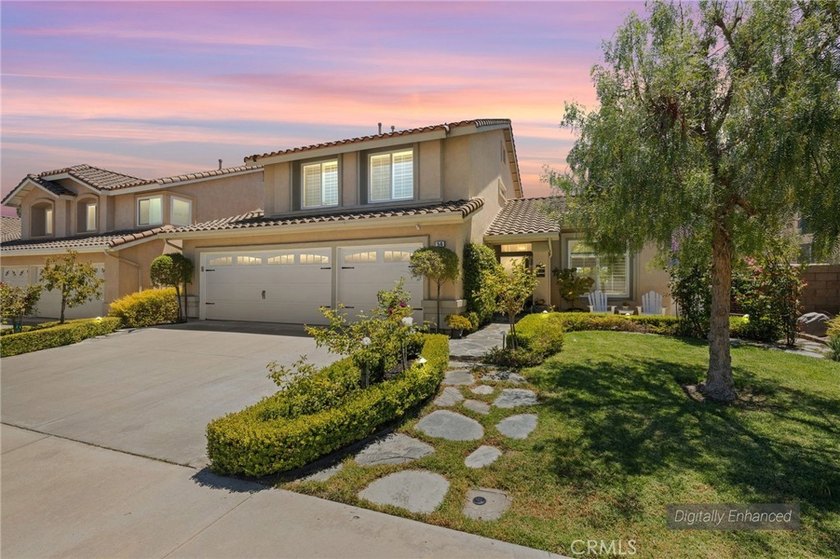 Beautifully remodeled 3 bedroom, 2.5 bath view home in Pacific - photo 2