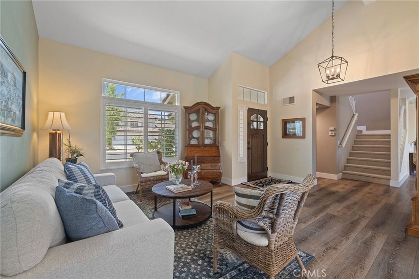 Beautifully remodeled 3 bedroom, 2.5 bath view home in Pacific - photo 8
