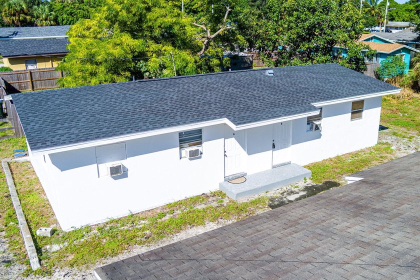 Fantastic income-producing duplex in the rapidly growing area of - photo 4