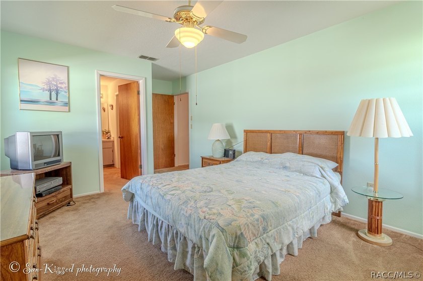 BACK ON THE MARKET! FINANCING FELL THROUGH! Opportunity is - photo 23