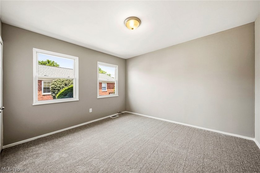 Just move in! This home is ready for you! Features a renovated - photo 12