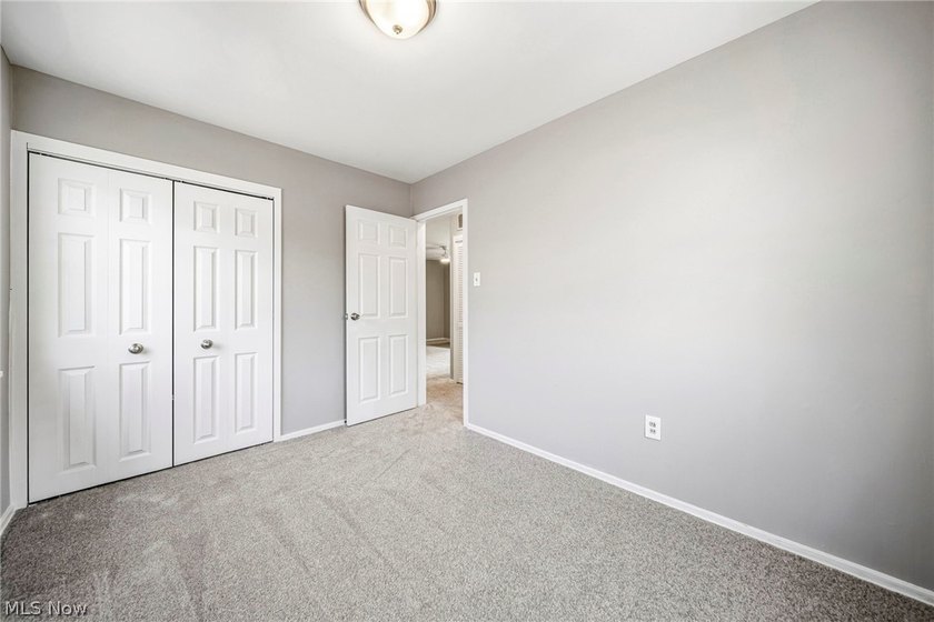 Just move in! This home is ready for you! Features a renovated - photo 17