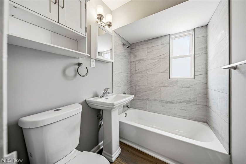 Just move in! This home is ready for you! Features a renovated - photo 18