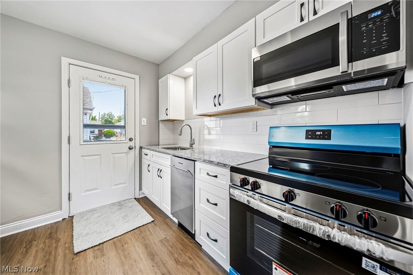 Just move in! This home is ready for you! Features a renovated - photo 20