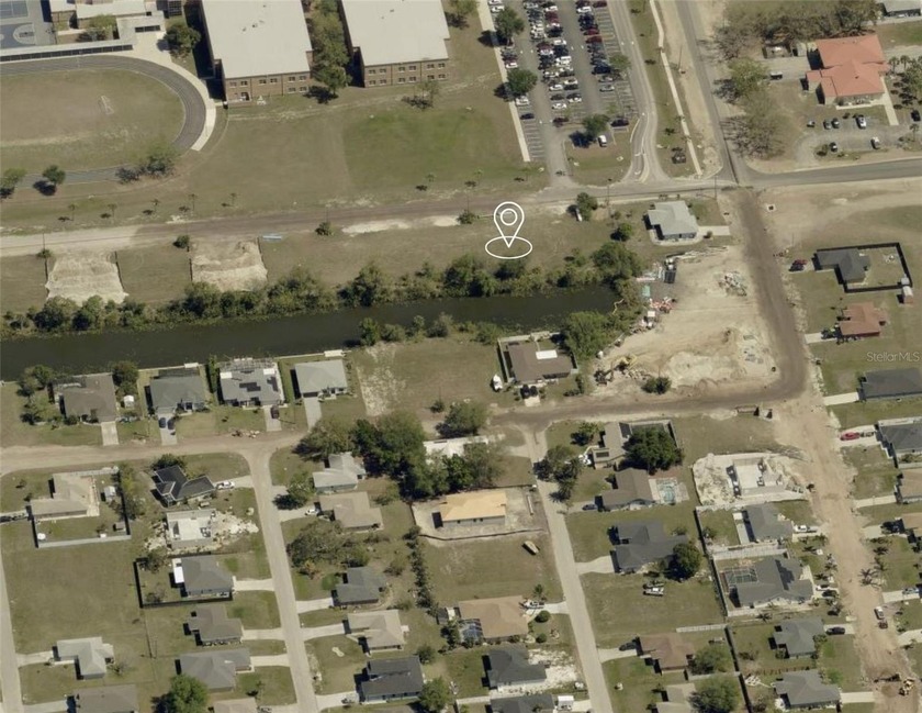 0.23 acre freshwater canal lot in a sought-after central Cape - photo 4