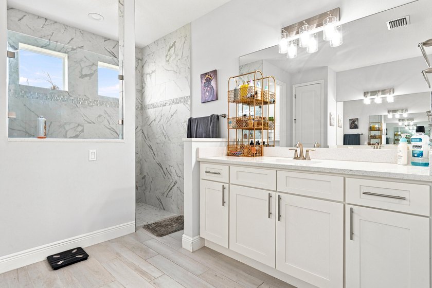 Experience modern luxury in this exceptional 2023 custom-built - photo 19