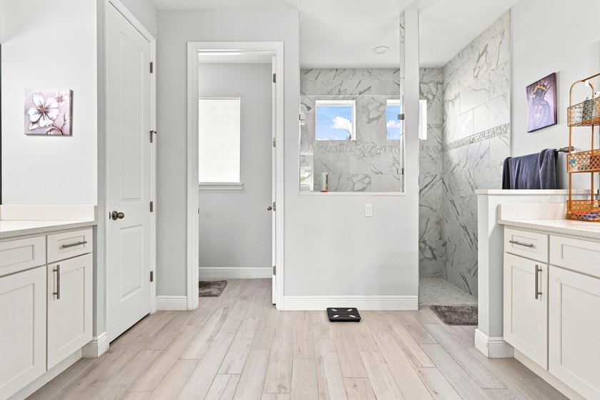 Experience modern luxury in this exceptional 2023 custom-built - photo 20