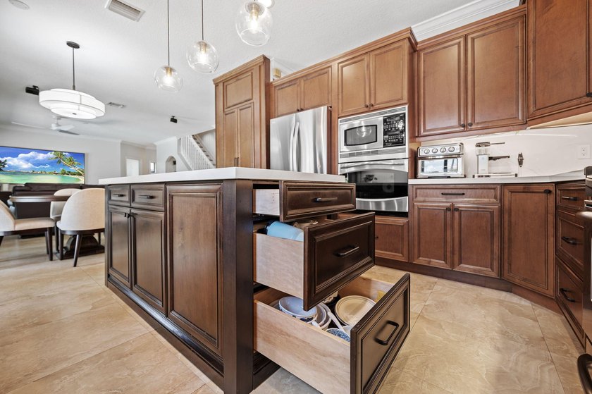 A completely &amp; tastefully upgraded home on a culdesac does exist - photo 15