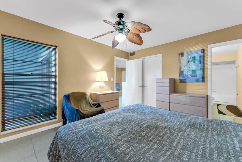 Gorgeous and Spacious 1 Bedroom/1 Bathroom Condo. This - photo 15
