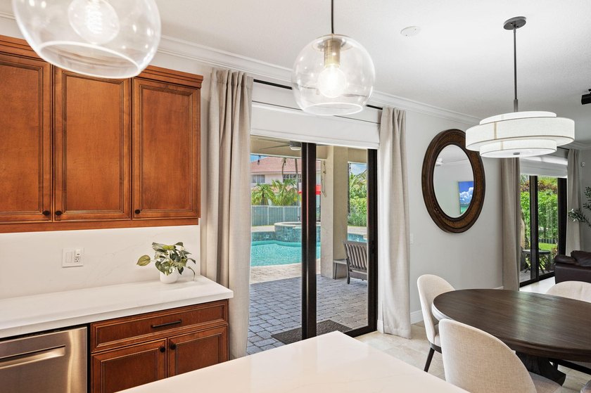 A completely &amp; tastefully upgraded home on a culdesac does exist - photo 18