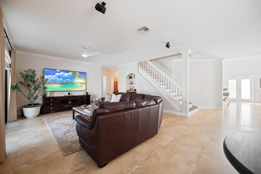 A completely &amp; tastefully upgraded home on a culdesac does exist - photo 21