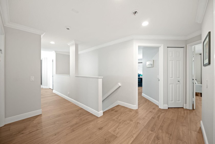 A completely &amp; tastefully upgraded home on a culdesac does exist - photo 26