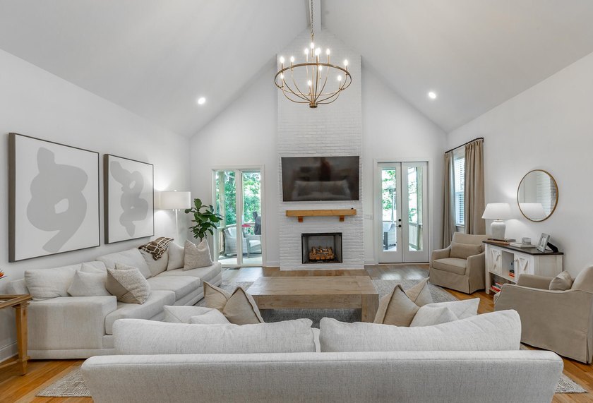 Welcome to 4787 Amethyst Road, where every day is an opportunity - photo 2