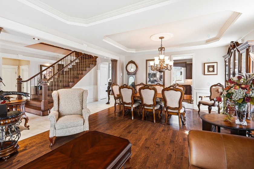 Open House this Sunday July 2nd from 2:00 to 4:00. Majestic - photo 14