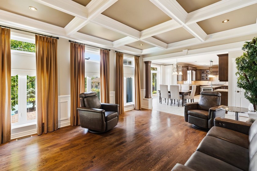 Open House this Sunday July 2nd from 2:00 to 4:00. Majestic - photo 16