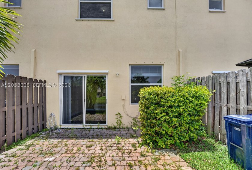 Welcome to this well maintained 2-bedroom, 2.5-bath townhouse in - photo 16