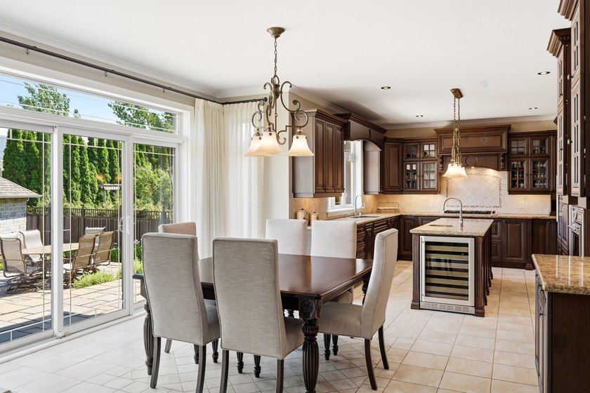 Open House this Sunday July 2nd from 2:00 to 4:00. Majestic - photo 17