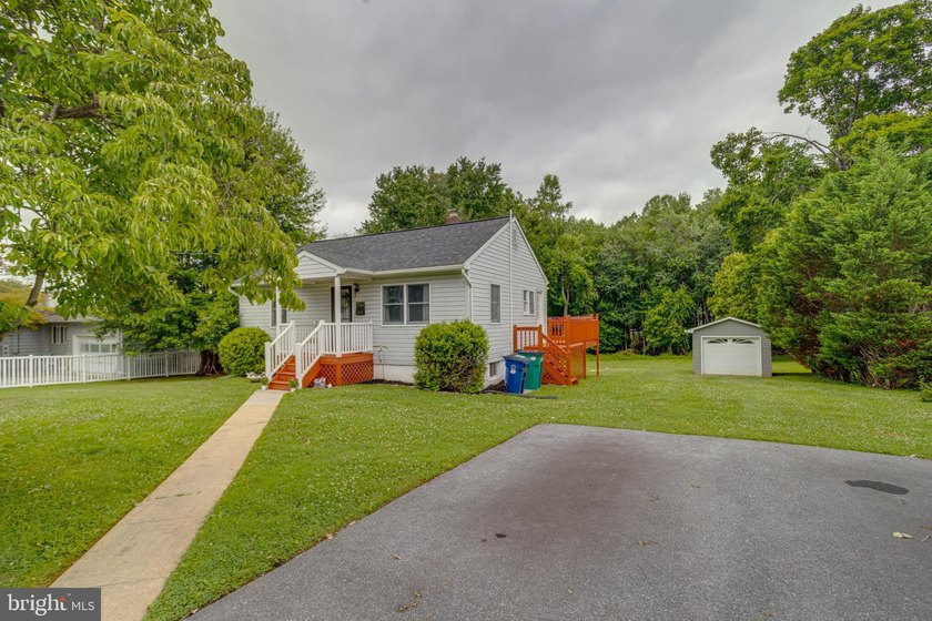 AGENTS - PLEASE VIEW AGENT REMARKS IN BRIGHT MLS. **Professional - photo 2