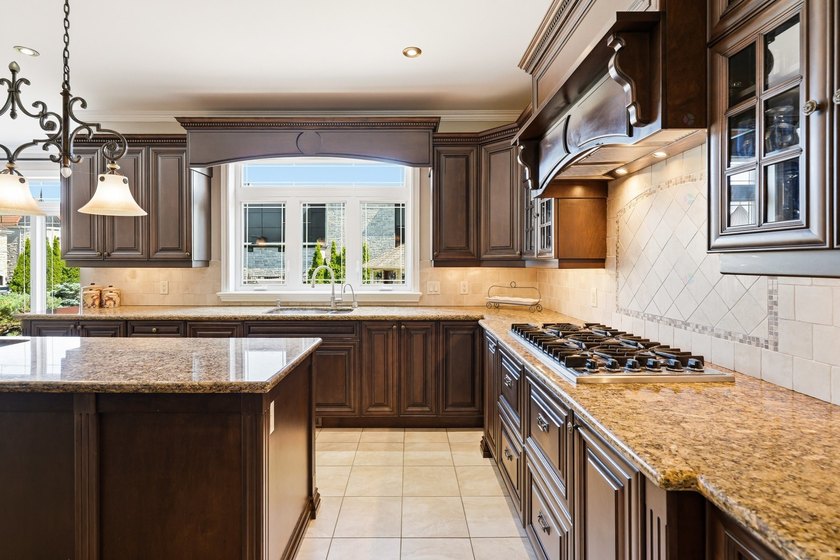 Open House this Sunday July 2nd from 2:00 to 4:00. Majestic - photo 23