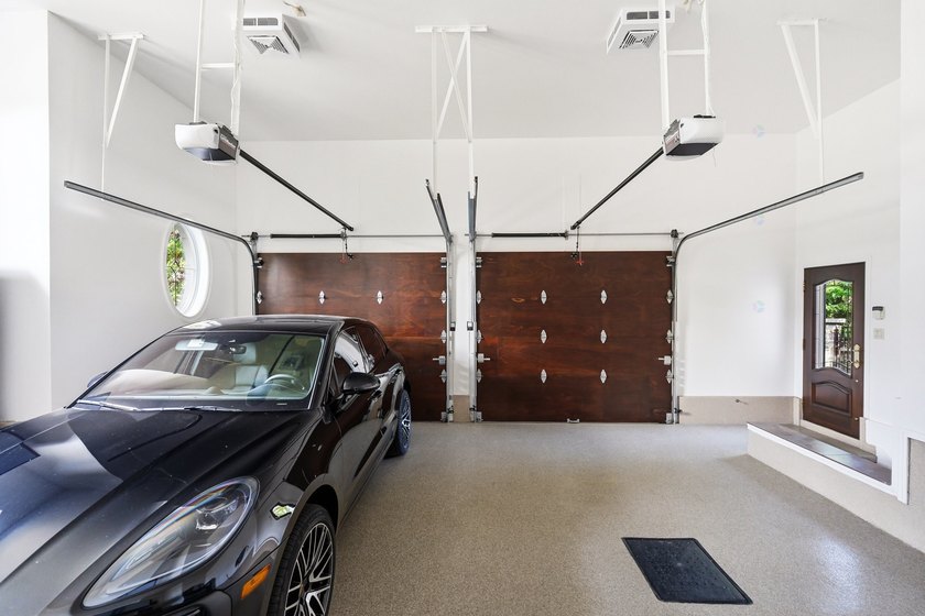 Open House this Sunday July 2nd from 2:00 to 4:00. Majestic - photo 26