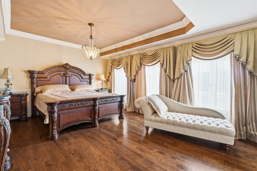 Open House this Sunday July 2nd from 2:00 to 4:00. Majestic - photo 33