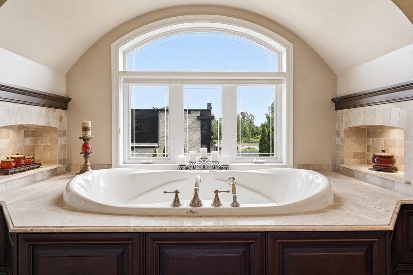 Open House this Sunday July 2nd from 2:00 to 4:00. Majestic - photo 38
