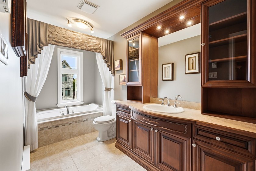 Open House this Sunday July 2nd from 2:00 to 4:00. Majestic - photo 42