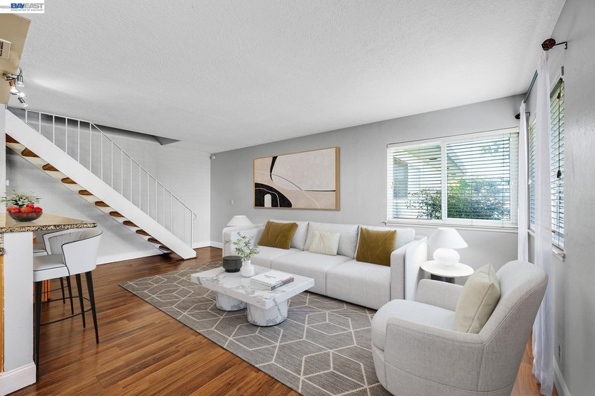Welcome to this beautifully maintained 2 bedroom, 1 bath - photo 3