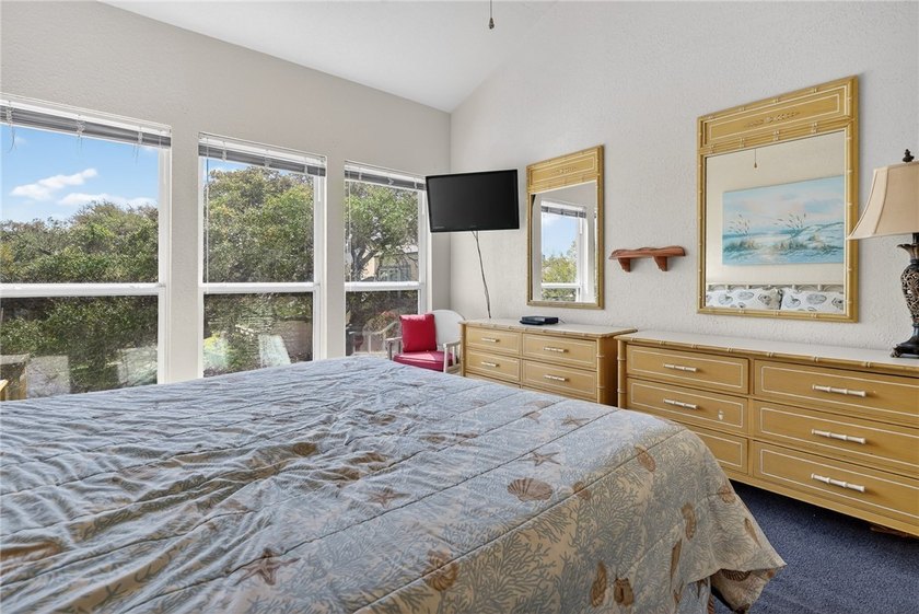 Unique opportunity-- Fully Furnished Corner Condo with - photo 23