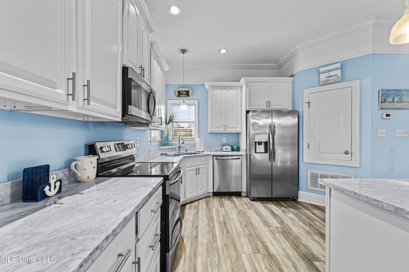 OWNER FINANCING AVAILBLE AND CAN BE USED AS A SHORT TERM RENTAL! - photo 5