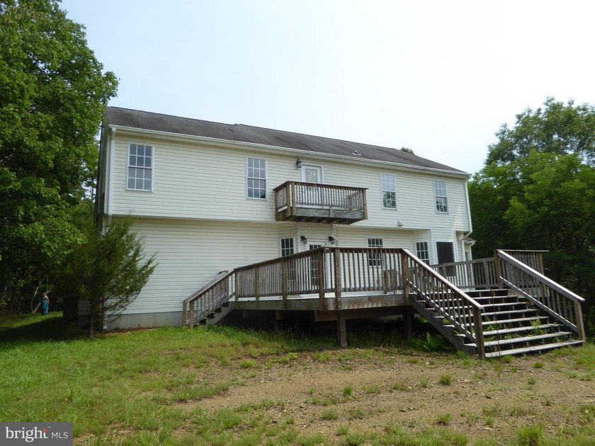 CALL NOW TO SEE THIS COLONIAL HOME WITH LOTS OF PRIVACY AND - photo 32