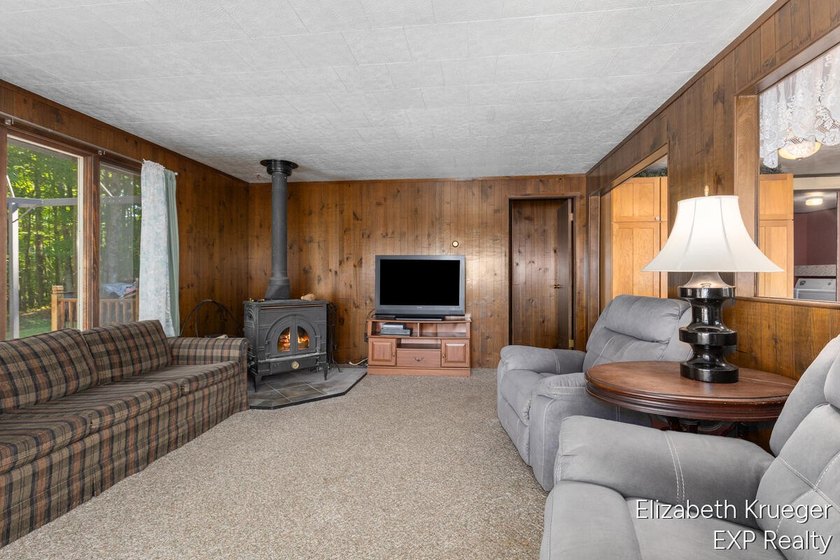 Rare opportunity to own a piece of paradise on highly - photo 3