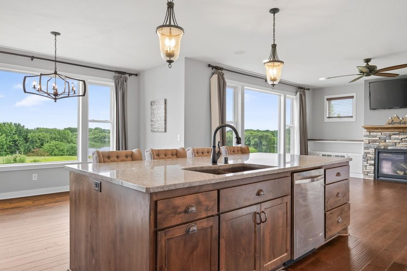 Welcome to 3350 Nugent Ave SW, a custom built 2016 home - photo 34