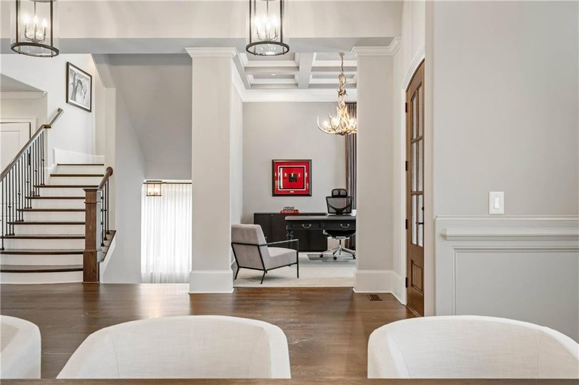 Exceptional one-acre estate just steps from Atlanta Country Club - photo 4