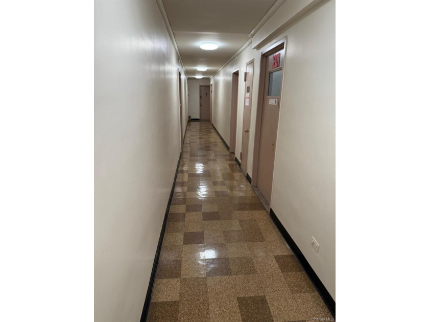Welcome to Apartment 405, a well-maintained and spacious - photo 5