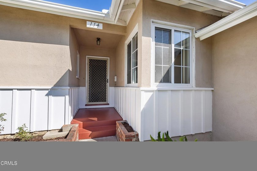 Opportunity awaits in this spacious Ventura home located in a - photo 2