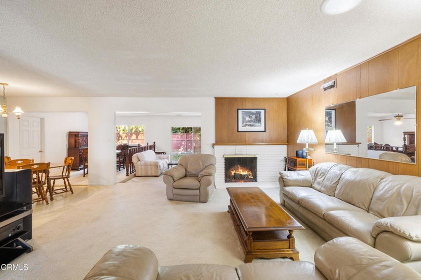 Opportunity awaits in this spacious Ventura home located in a - photo 3