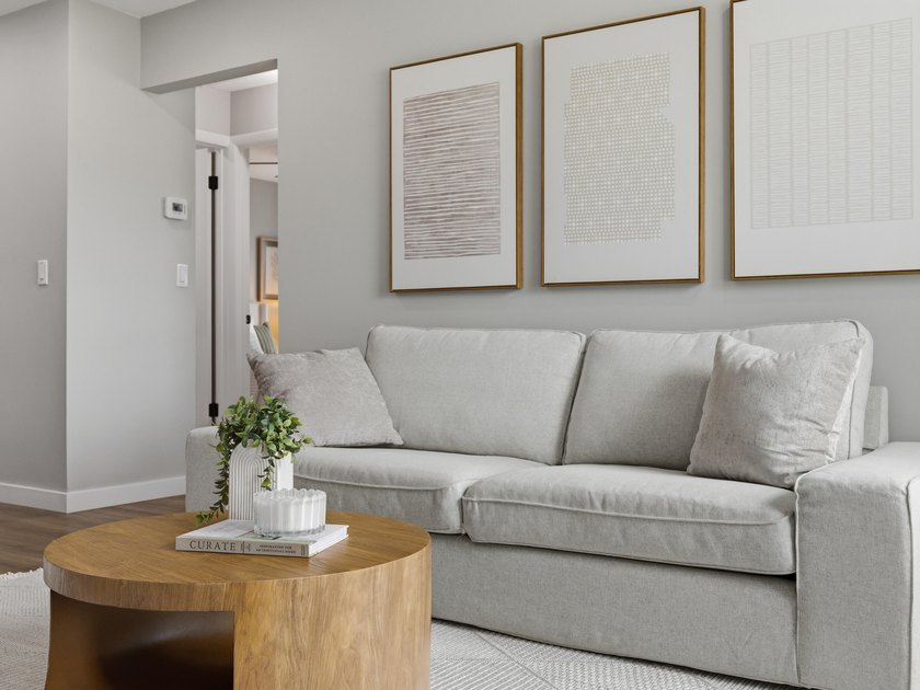 Welcome to this charming FULLY RENOVATED 2-bedroom, 1-bathroom - photo 10