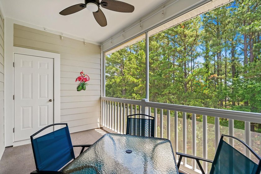 Beautiful top-floor, two-bedroom, two-bath condo with vaulted - photo 14