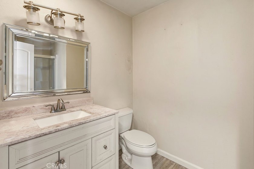 COME HOME TO THIS BEAUTIFUL 2 BED - 2 BATHS - 1 CAR GARAGE 2ND - photo 16