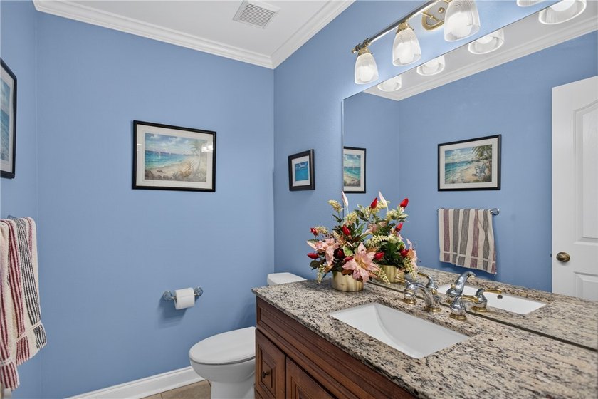 Welcome to this beautifully maintained 4-bedroom, 3.5-bath home - photo 15