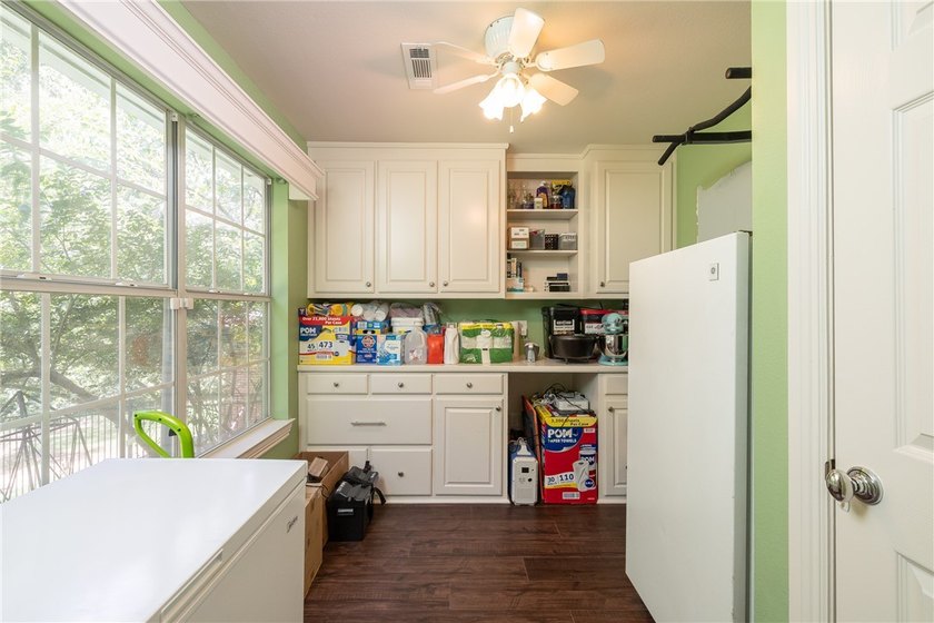 Welcome to 414 Oak Manor Circle, Springdale, AR 72764! This - photo 33