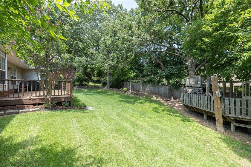 Welcome to 414 Oak Manor Circle, Springdale, AR 72764! This - photo 36