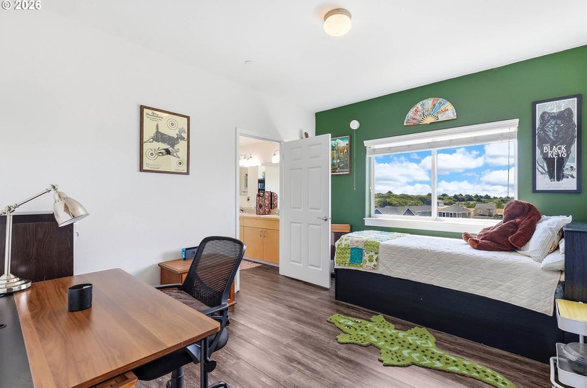 Don't miss this rare chance to own a remarkable penthouse - photo 17