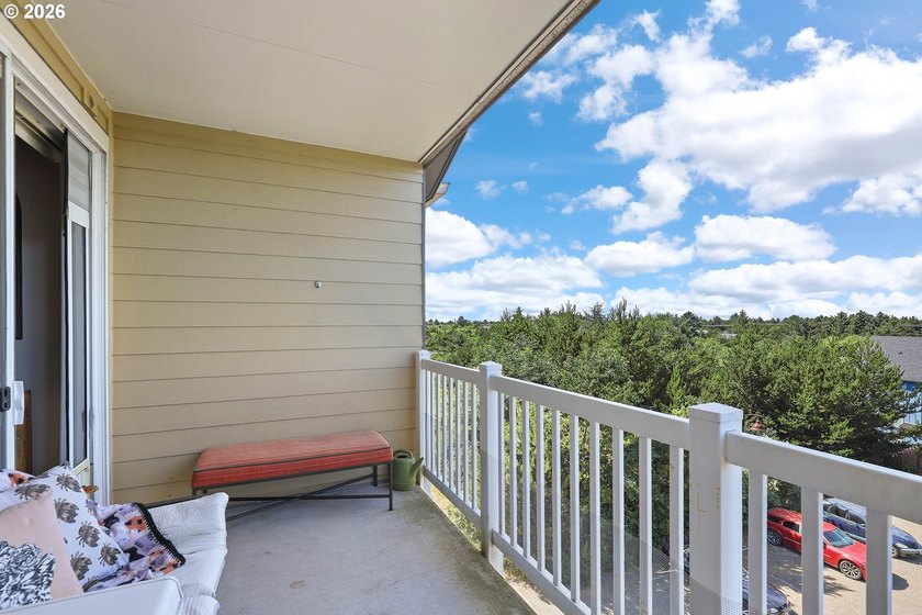 Don't miss this rare chance to own a remarkable penthouse - photo 21